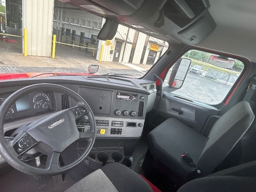 Day Cab Tractor-Heavy Duty Tractors-Freightliner-2020-T12664ST-Nashville (Mount Juliet)-TN-208,928\n\t\tmiles-$ 62,500 - Image 10