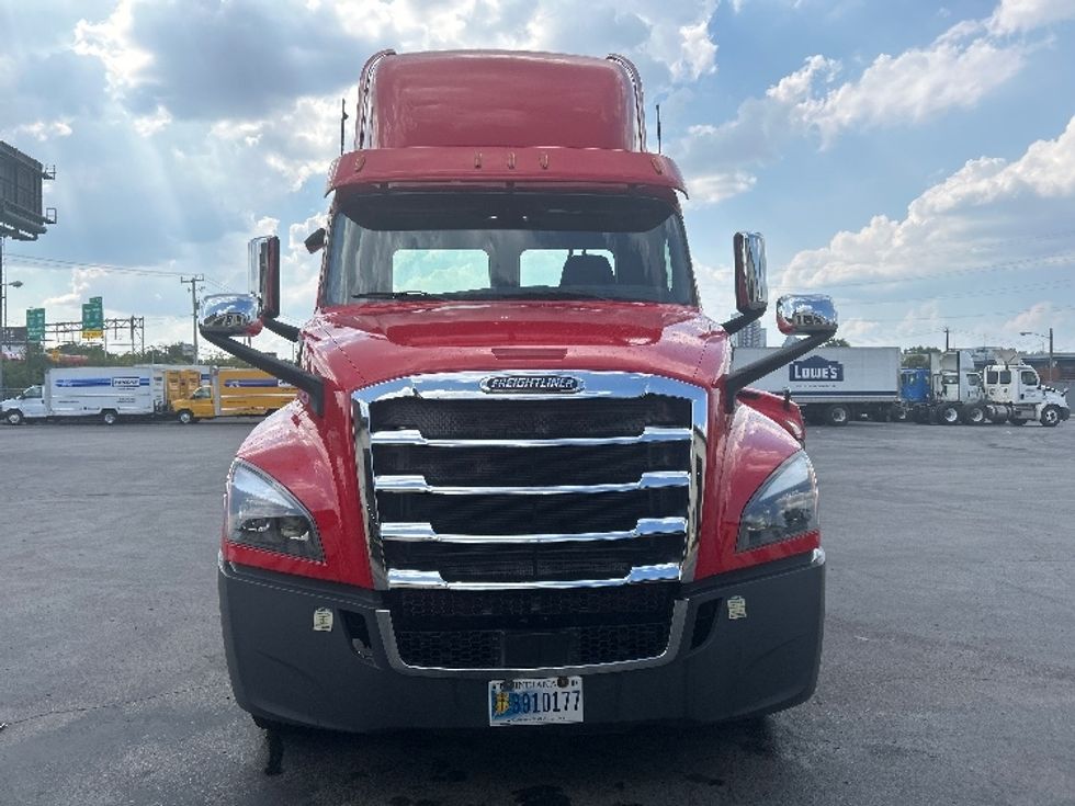 Day Cab Tractor-Heavy Duty Tractors-Freightliner-2020-T12664ST-Nashville (Mount Juliet)-TN-208,928\n\t\tmiles-$ 62,500 - Image 2
