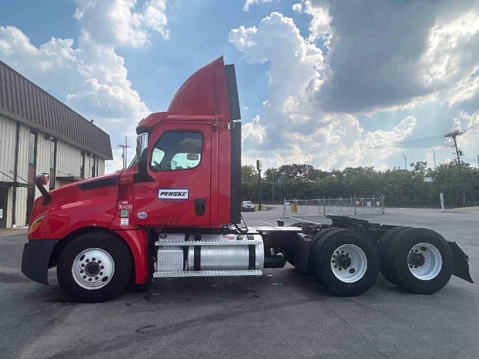 Day Cab Tractor-Heavy Duty Tractors-Freightliner-2020-T12664ST-Nashville (Mount Juliet)-TN-208,928\n\t\tmiles-$ 62,500 - Image 4