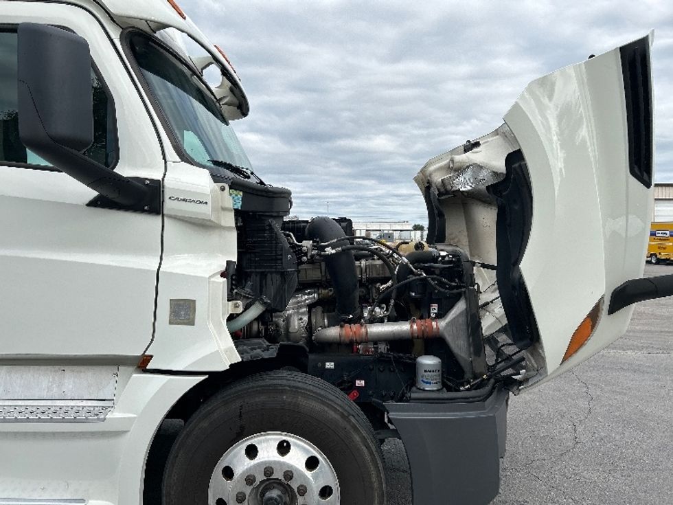 Day Cab Tractor-Heavy Duty Tractors-Freightliner-2020-T12664ST-Nashville (Mount Juliet)-TN-233,038\n\t\tmiles-$ 63,000 - Image 15