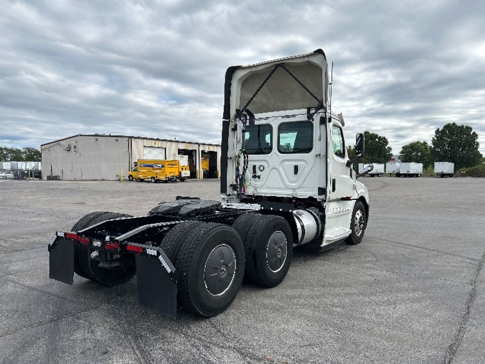Day Cab Tractor-Heavy Duty Tractors-Freightliner-2020-T12664ST-Nashville (Mount Juliet)-TN-233,038\n\t\tmiles-$ 63,000 - Image 7