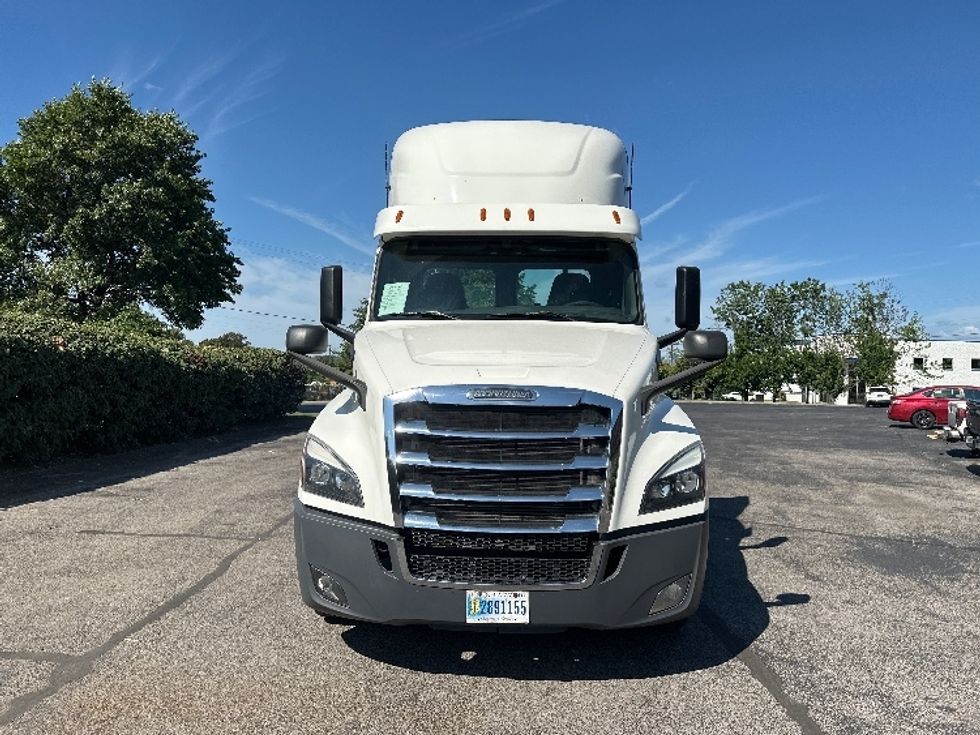 Day Cab Tractor-Heavy Duty Tractors-Freightliner-2020-T12664ST-Nashville (Mount Juliet)-TN-239,835\n\t\tmiles-$ 65,500 - Image 2