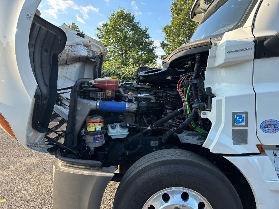 Day Cab Tractor-Heavy Duty Tractors-Freightliner-2020-T12664ST-Nashville (Mount Juliet)-TN-242,729\n\t\tmiles-$ 65,000 - Image 16