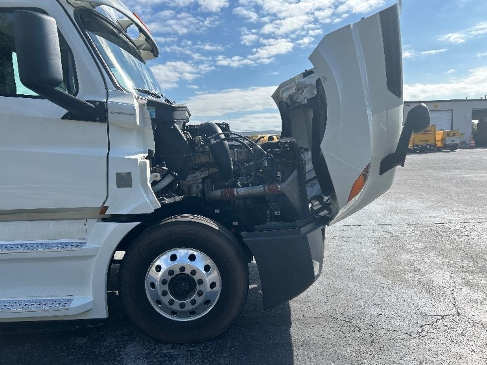Day Cab Tractor-Heavy Duty Tractors-Freightliner-2020-T12664ST-Nashville (Mount Juliet)-TN-257,668\n\t\tmiles-$ 61,000 - Image 15