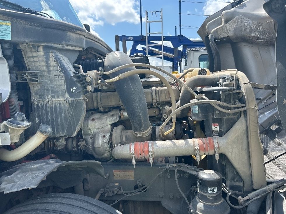 Day Cab Tractor-Heavy Duty Tractors-Freightliner-2020-T12664ST-Nashville (Mount Juliet)-TN-300,414\n\t\tmiles-$ 57,000 - Image 16