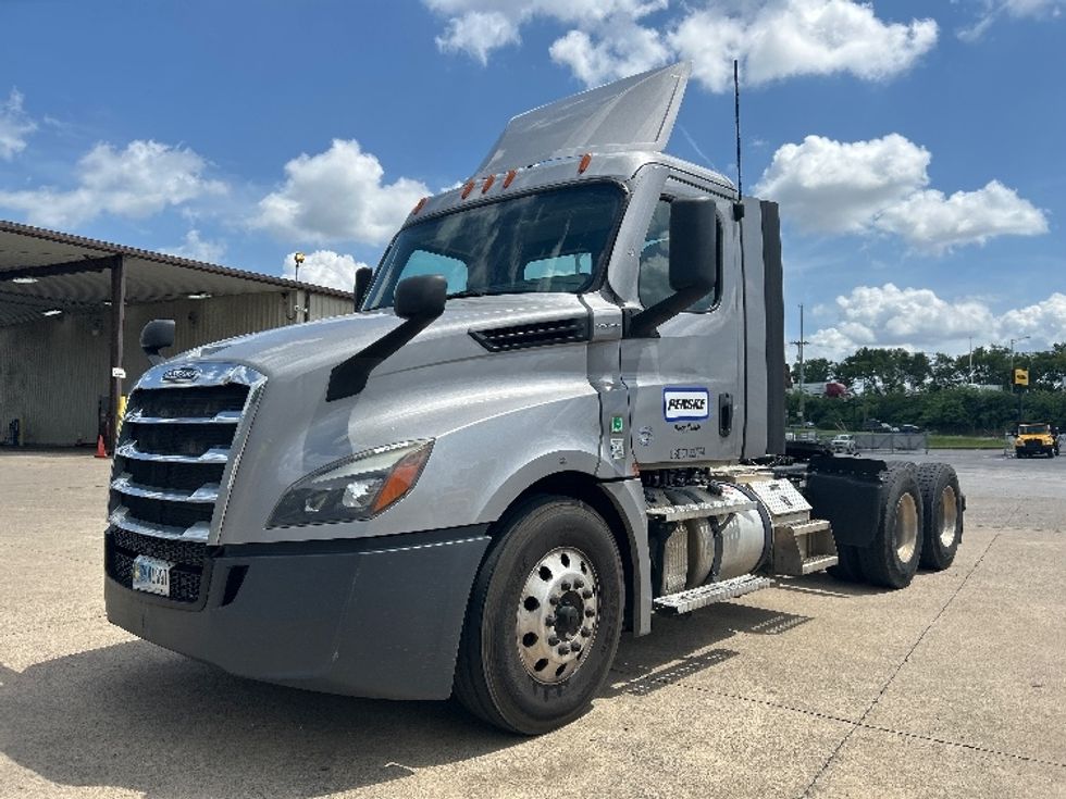 Day Cab Tractor-Heavy Duty Tractors-Freightliner-2020-T12664ST-Nashville (Mount Juliet)-TN-300,414\n\t\tmiles-$ 57,000 - Image 3