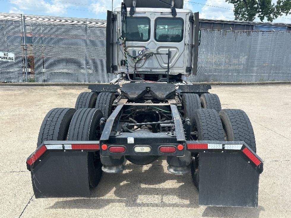 Day Cab Tractor-Heavy Duty Tractors-Freightliner-2020-T12664ST-Nashville (Mount Juliet)-TN-300,414\n\t\tmiles-$ 57,000 - Image 6