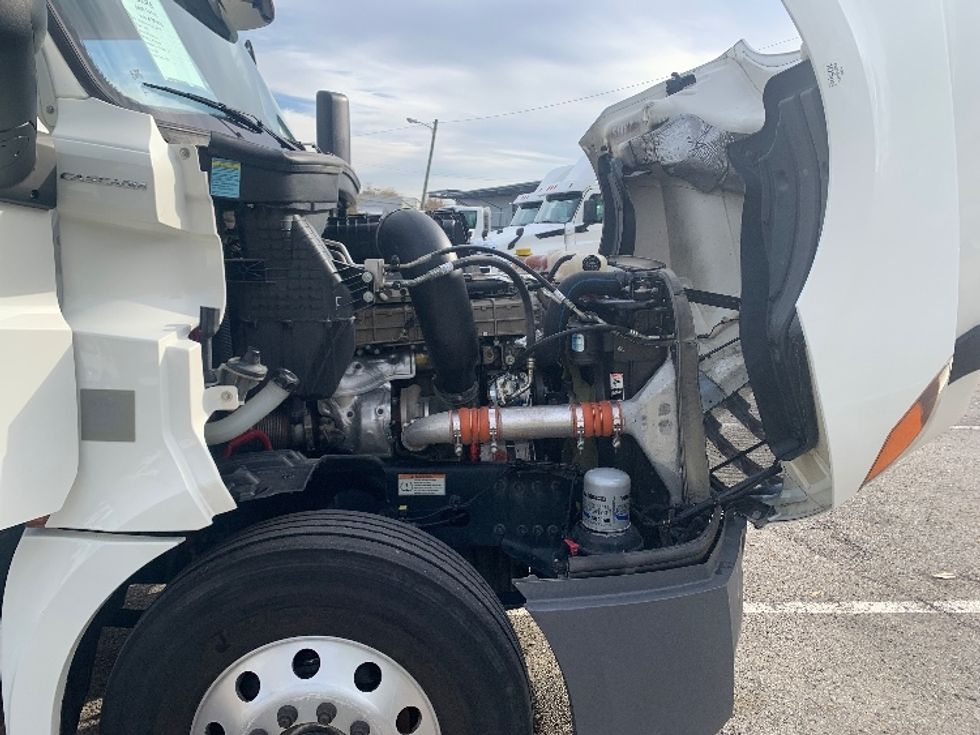 Day Cab Tractor-Heavy Duty Tractors-Freightliner-2020-T12664ST-Nashville (Mount Juliet)-TN-352,178\n\t\tmiles-$ 54,750 - Image 15