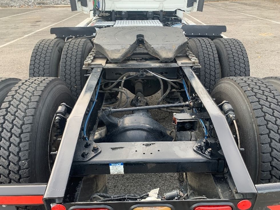 Day Cab Tractor-Heavy Duty Tractors-Freightliner-2020-T12664ST-Nashville (Mount Juliet)-TN-352,178\n\t\tmiles-$ 54,750 - Image 6