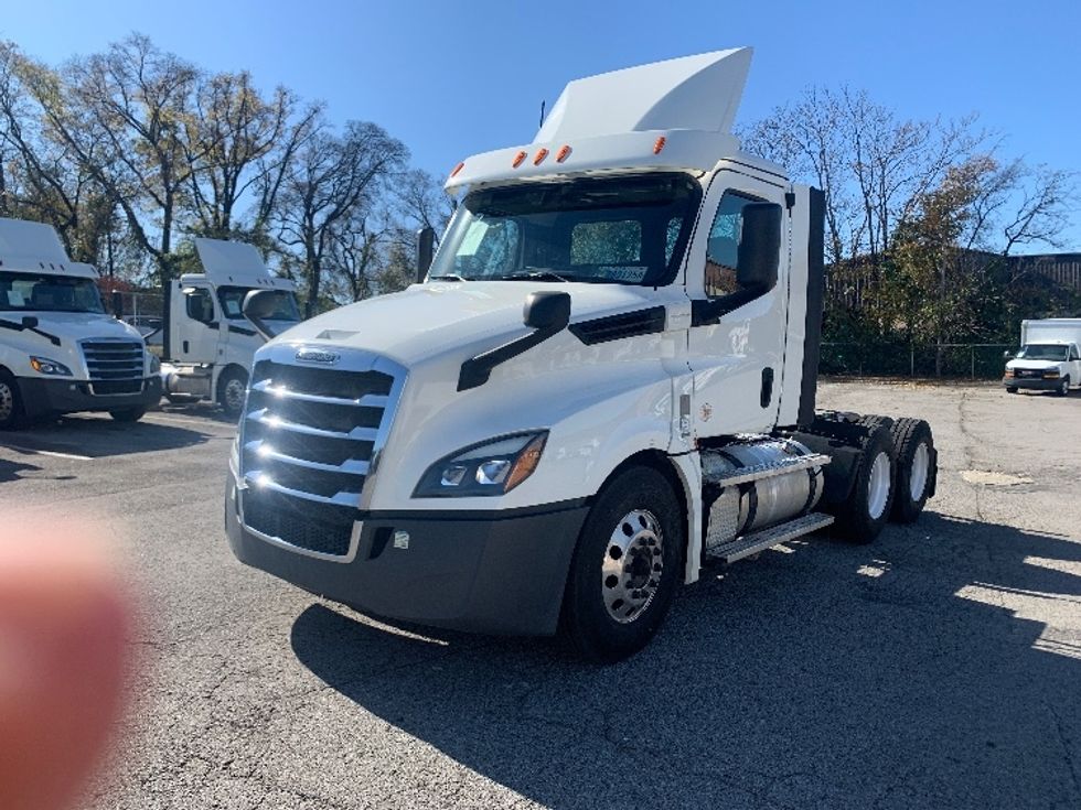 Day Cab Tractor-Heavy Duty Tractors-Freightliner-2020-T12664ST-Nashville (Mount Juliet)-TN-355,695\n\t\tmiles-$ 54,500 - Image 3