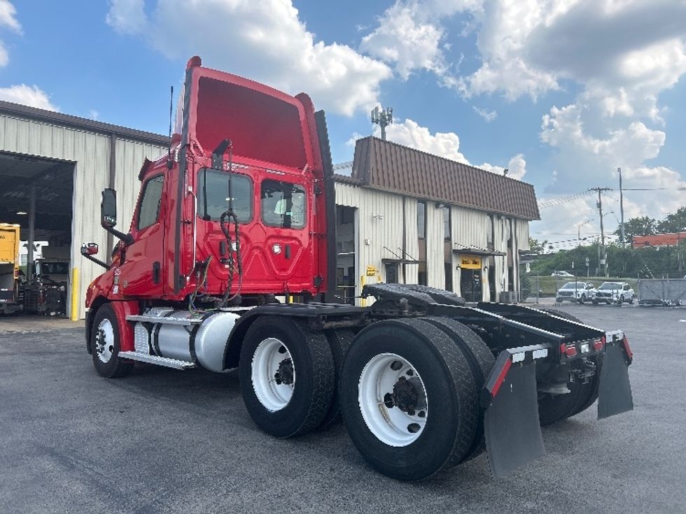 Day Cab Tractor-Heavy Duty Tractors-Freightliner-2020-T12664ST-Nashville (Mount Juliet)-TN-370,322\n\t\tmiles-$ 52,000 - Image 5