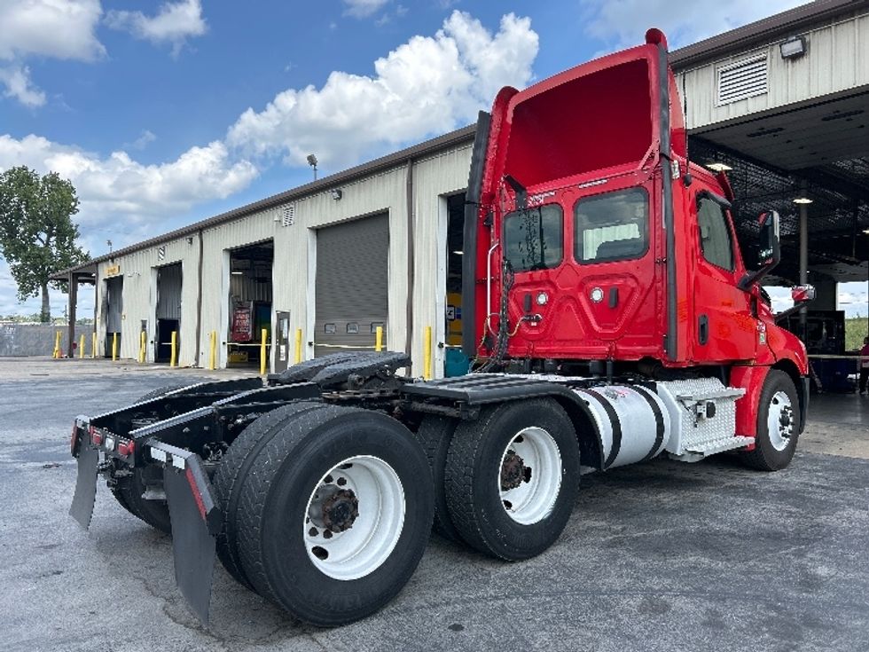 Day Cab Tractor-Heavy Duty Tractors-Freightliner-2020-T12664ST-Nashville (Mount Juliet)-TN-370,322\n\t\tmiles-$ 52,000 - Image 7