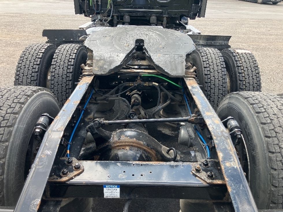 Day Cab Tractor-Heavy Duty Tractors-Freightliner-2020-T12664ST-Nashville (Mount Juliet)-TN-392,876\n\t\tmiles-$ 45,250 - Image 6