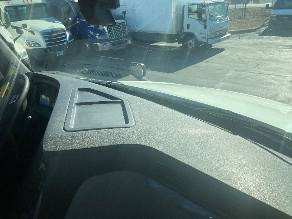 Day Cab Tractor-Heavy Duty Tractors-Freightliner-2020-T12664ST-New Castle-DE-237,195\n\t\tmiles-$ 63,250 - Image 13