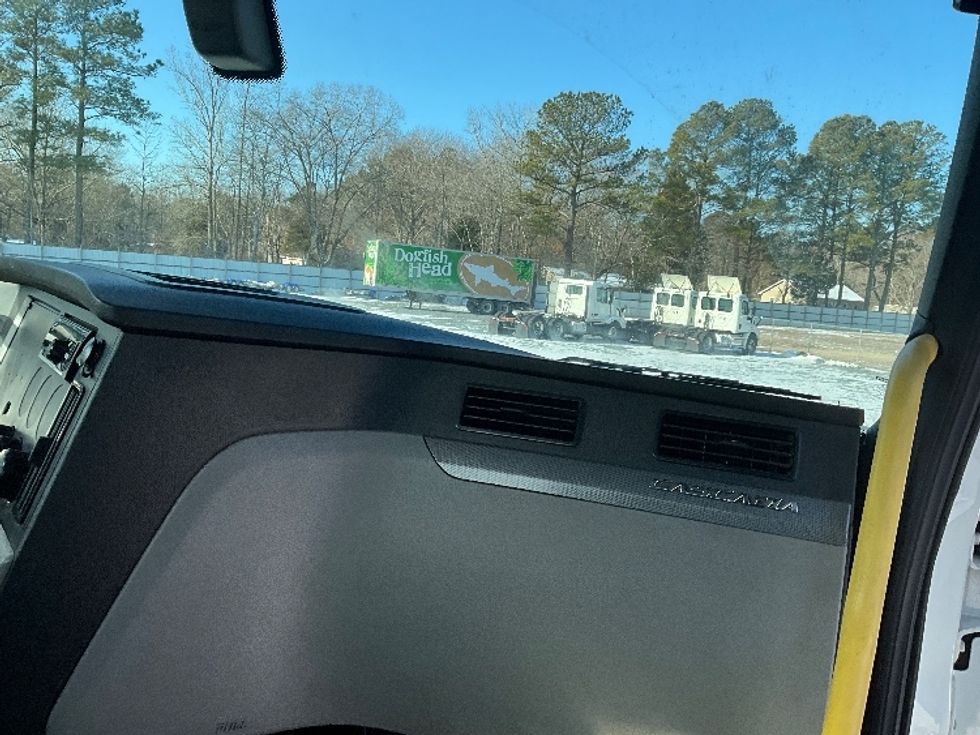 Day Cab Tractor-Heavy Duty Tractors-Freightliner-2020-T12664ST-New Castle-DE-289,981\n\t\tmiles-$ 60,750 - Image 13