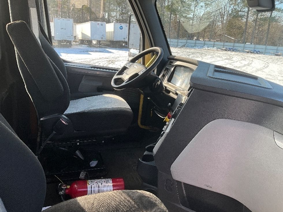 Day Cab Tractor-Heavy Duty Tractors-Freightliner-2020-T12664ST-New Castle-DE-289,981\n\t\tmiles-$ 60,750 - Image 14