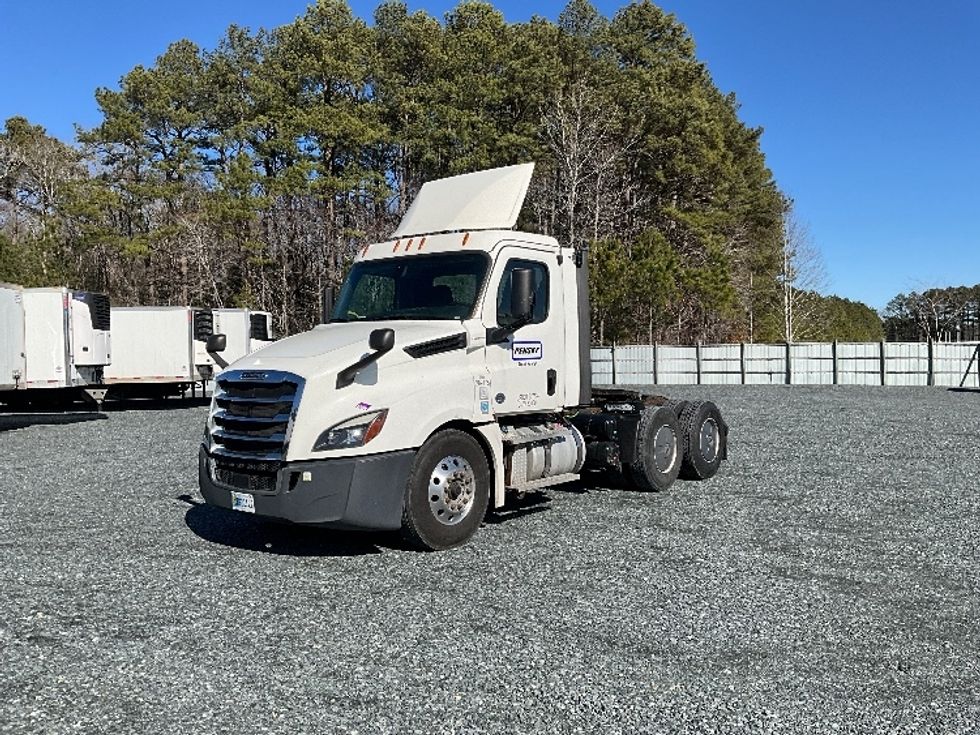 Day Cab Tractor-Heavy Duty Tractors-Freightliner-2020-T12664ST-New Castle-DE-289,981\n\t\tmiles-$ 60,750 - Image 3