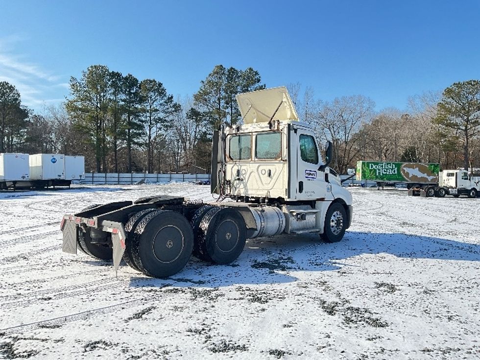 Day Cab Tractor-Heavy Duty Tractors-Freightliner-2020-T12664ST-New Castle-DE-289,981\n\t\tmiles-$ 60,750 - Image 7