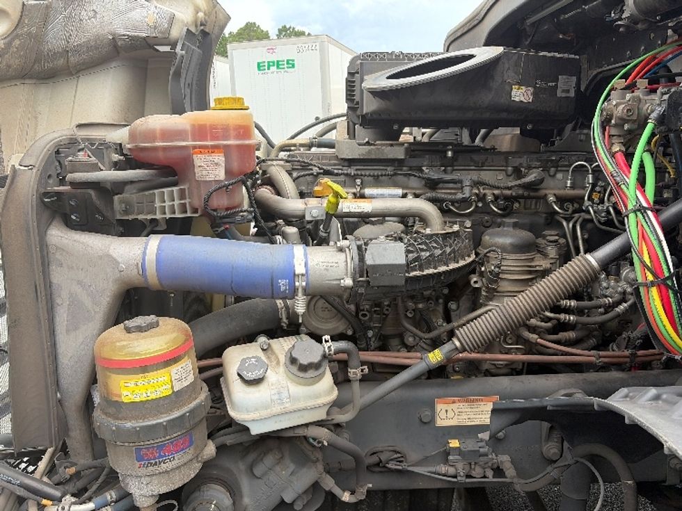 Day Cab Tractor-Heavy Duty Tractors-Freightliner-2020-T12664ST-Newnan-GA-414,086\n\t\tmiles-$ 51,000 - Image 16
