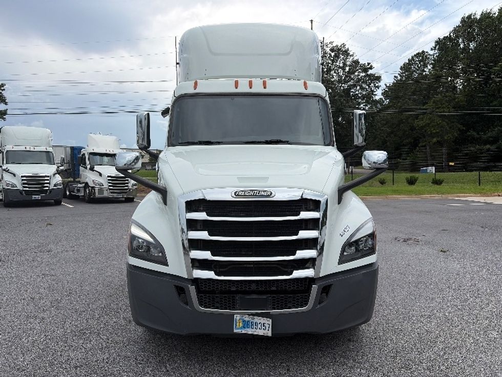 Day Cab Tractor-Heavy Duty Tractors-Freightliner-2020-T12664ST-Newnan-GA-414,086\n\t\tmiles-$ 51,000 - Image 2
