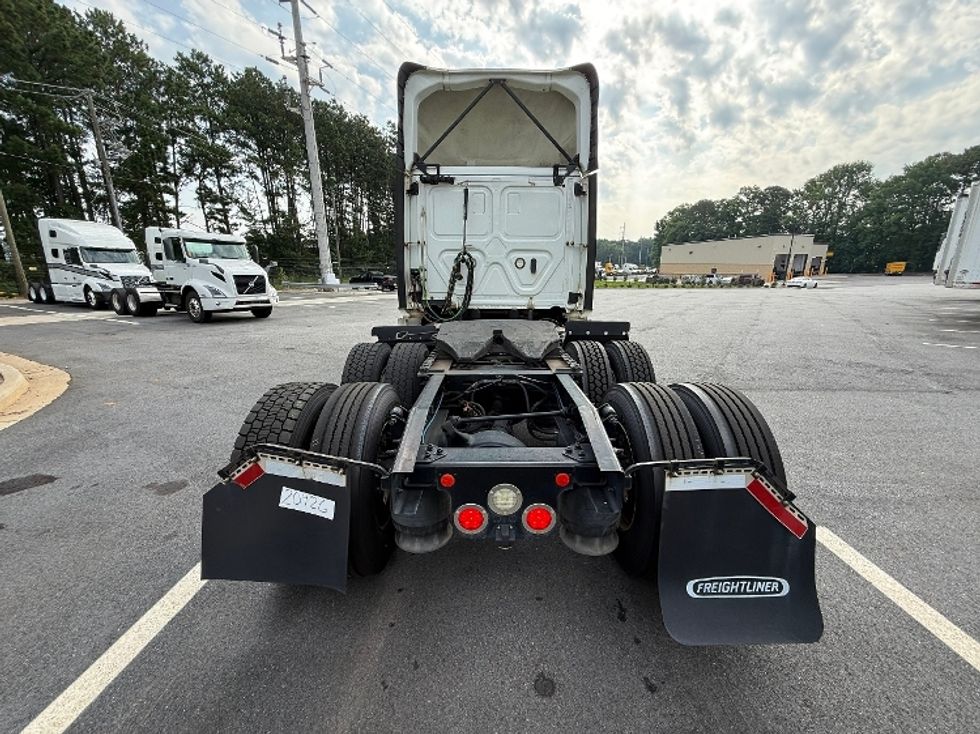 Day Cab Tractor-Heavy Duty Tractors-Freightliner-2020-T12664ST-Newnan-GA-414,576\n\t\tmiles-$ 47,249 - Image 6
