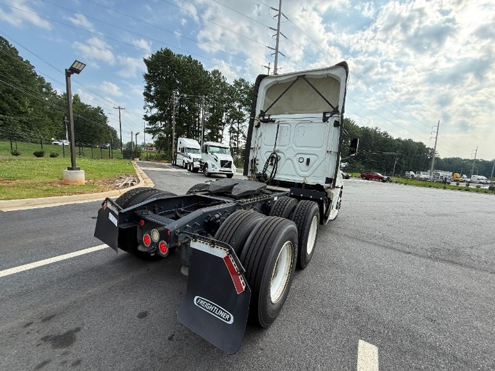 Day Cab Tractor-Heavy Duty Tractors-Freightliner-2020-T12664ST-Newnan-GA-414,576\n\t\tmiles-$ 47,249 - Image 7