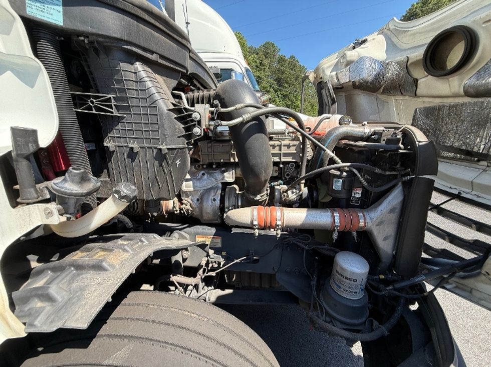 Day Cab Tractor-Heavy Duty Tractors-Freightliner-2020-T12664ST-Newnan-GA-456,569\n\t\tmiles-$ 36,250 - Image 11
