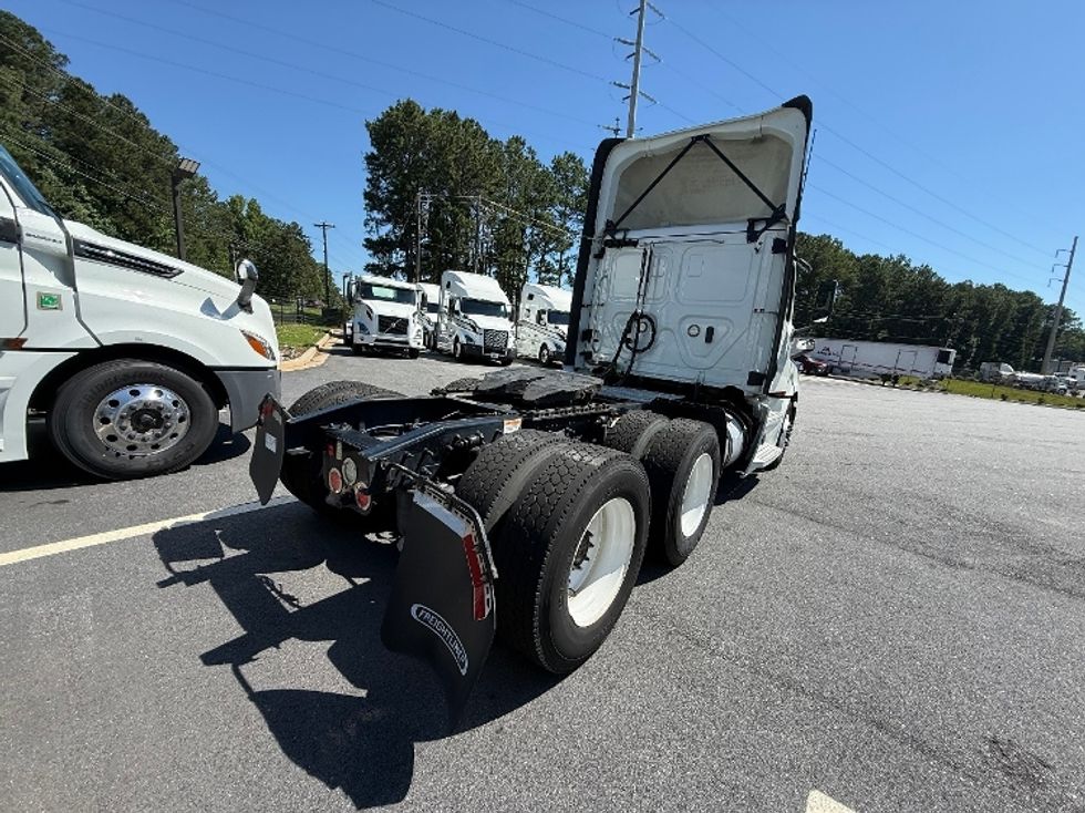Day Cab Tractor-Heavy Duty Tractors-Freightliner-2020-T12664ST-Newnan-GA-456,569\n\t\tmiles-$ 36,250 - Image 7