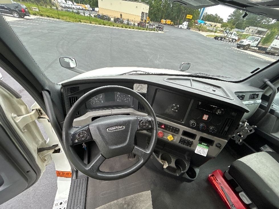 Day Cab Tractor-Heavy Duty Tractors-Freightliner-2020-T12664ST-Newnan-GA-459,560\n\t\tmiles-$ 49,500 - Image 11