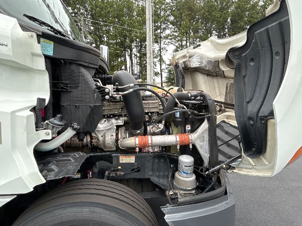 Day Cab Tractor-Heavy Duty Tractors-Freightliner-2020-T12664ST-Newnan-GA-459,560\n\t\tmiles-$ 49,500 - Image 15