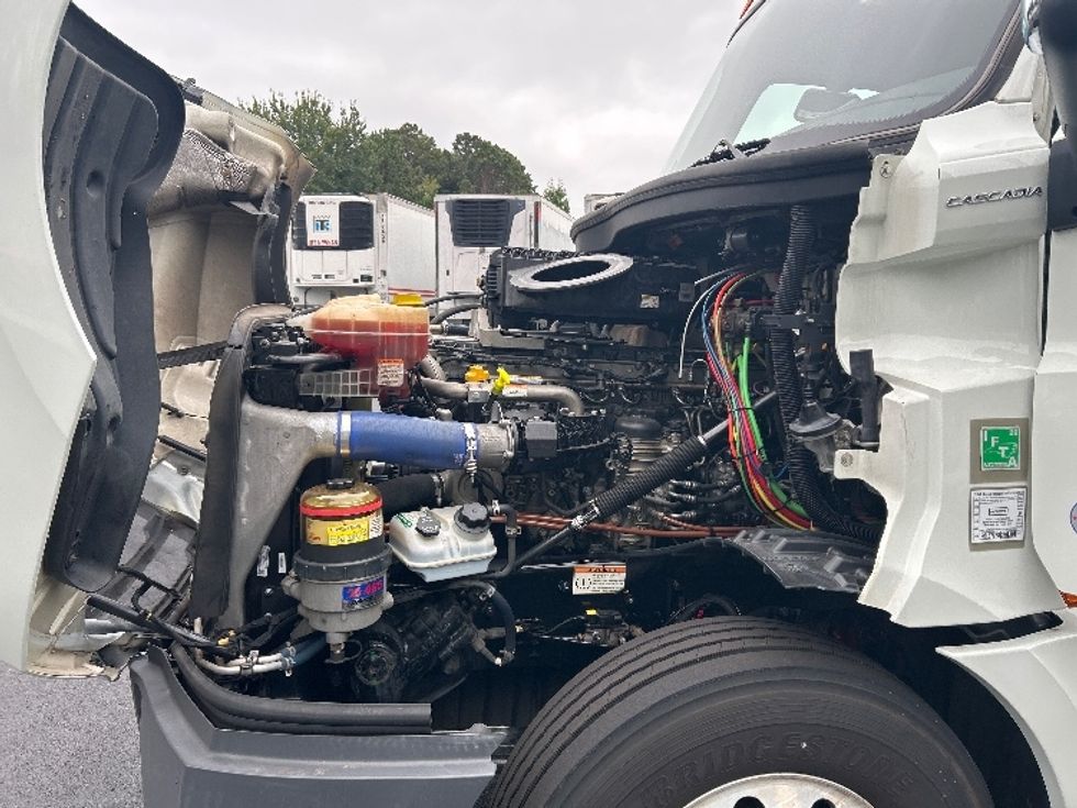 Day Cab Tractor-Heavy Duty Tractors-Freightliner-2020-T12664ST-Newnan-GA-459,560\n\t\tmiles-$ 49,500 - Image 16