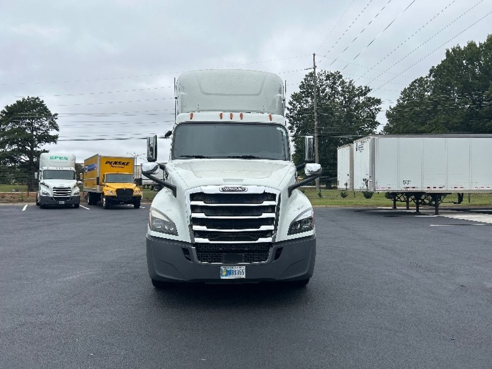 Day Cab Tractor-Heavy Duty Tractors-Freightliner-2020-T12664ST-Newnan-GA-459,560\n\t\tmiles-$ 49,500 - Image 2