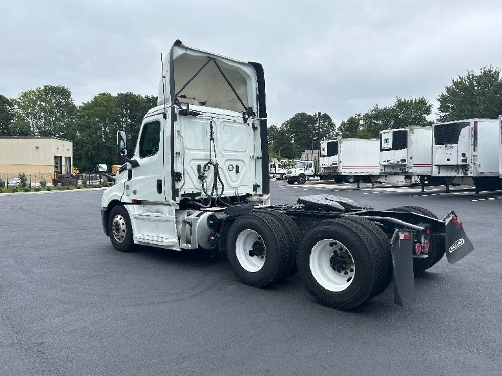 Day Cab Tractor-Heavy Duty Tractors-Freightliner-2020-T12664ST-Newnan-GA-459,560\n\t\tmiles-$ 49,500 - Image 5