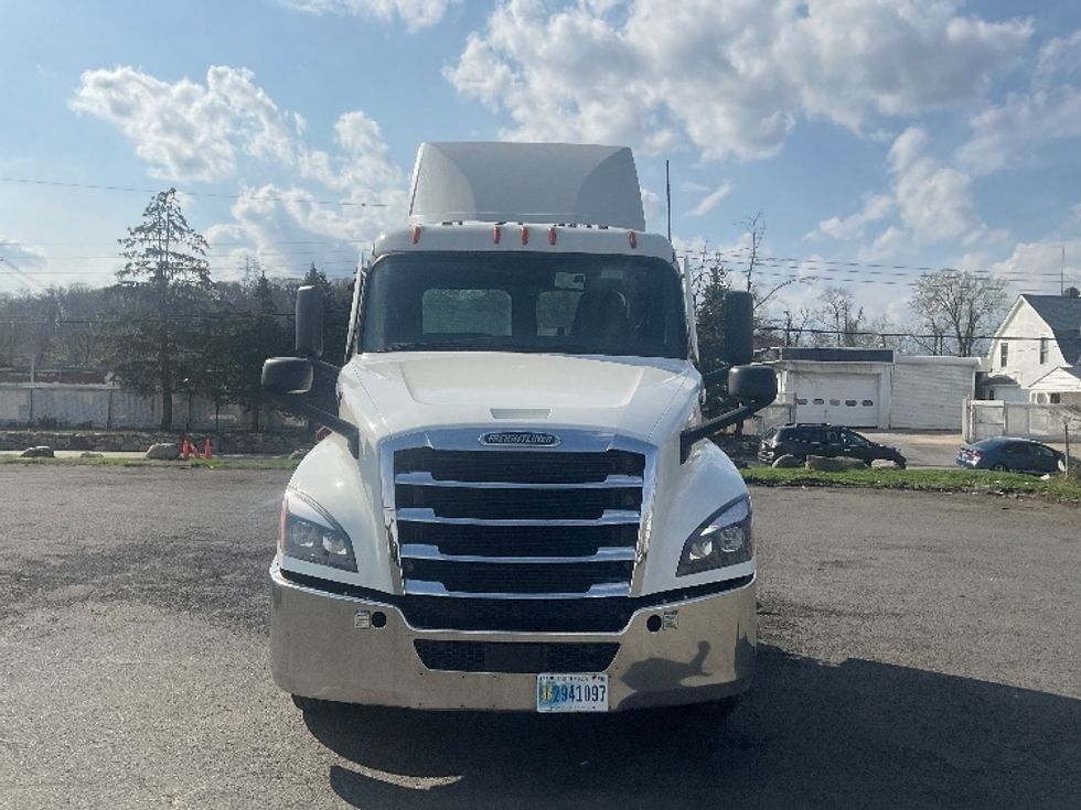 Day Cab Tractor-Heavy Duty Tractors-Freightliner-2020-T12664ST-North Bergen-NJ-245,694\n\t\tmiles-$ 56,250 - Image 2