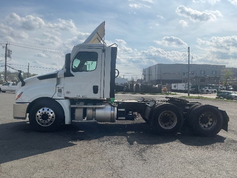 Day Cab Tractor-Heavy Duty Tractors-Freightliner-2020-T12664ST-North Bergen-NJ-245,694\n\t\tmiles-$ 56,250 - Image 4