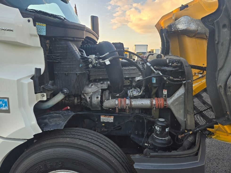 Day Cab Tractor-Heavy Duty Tractors-Freightliner-2020-T12664ST-North Bergen-NJ-341,540\n\t\tmiles-$ 51,750 - Image 15