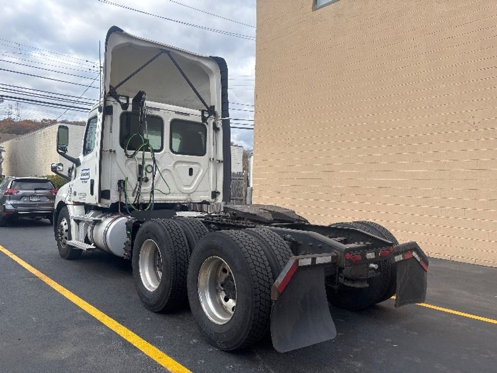 Day Cab Tractor-Heavy Duty Tractors-Freightliner-2020-T12664ST-North Bergen-NJ-452,894\n\t\tmiles-$ 45,250 - Image 5