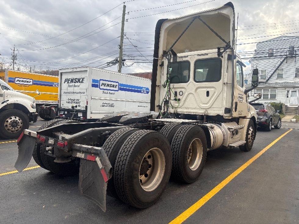 Day Cab Tractor-Heavy Duty Tractors-Freightliner-2020-T12664ST-North Bergen-NJ-452,894\n\t\tmiles-$ 45,250 - Image 7