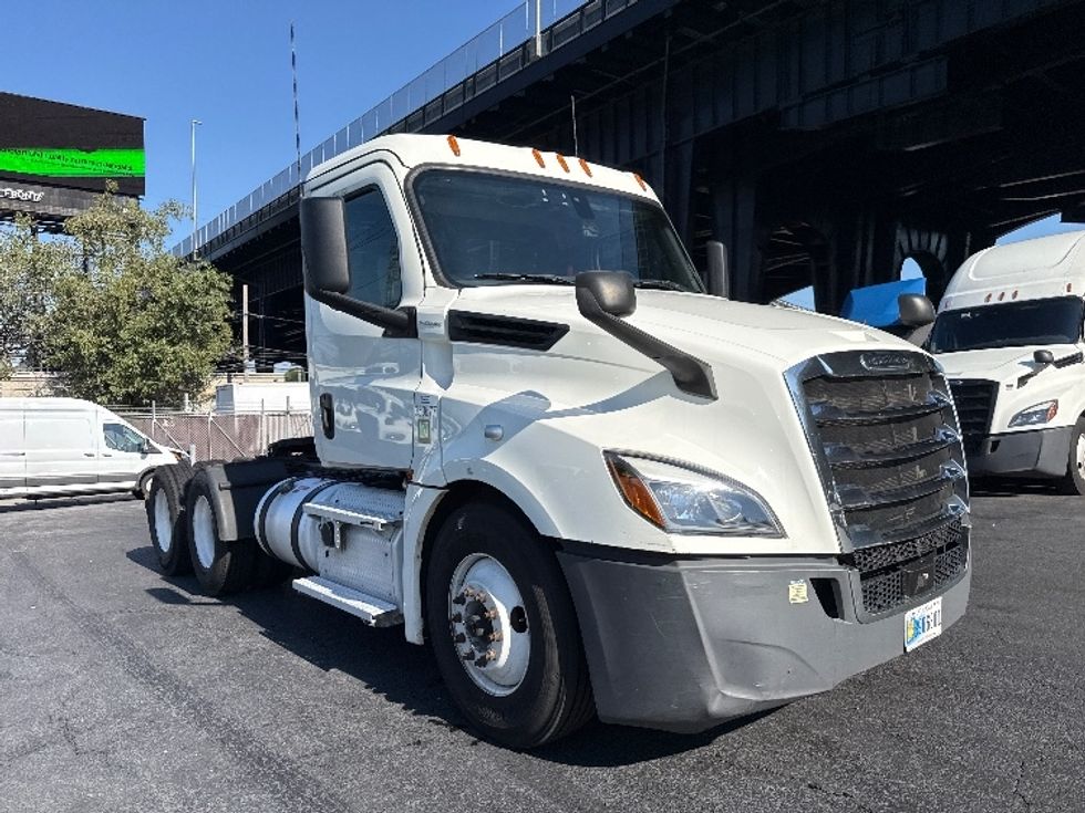 Day Cab Tractor-Heavy Duty Tractors-Freightliner-2020-T12664ST-North Bergen-NJ-538,155\n\t\tmiles-$ 40,500 - Image 1