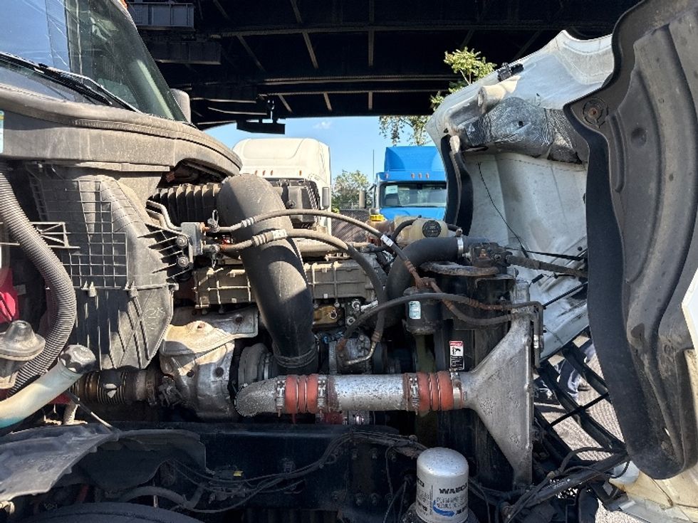 Day Cab Tractor-Heavy Duty Tractors-Freightliner-2020-T12664ST-North Bergen-NJ-538,155\n\t\tmiles-$ 40,500 - Image 15