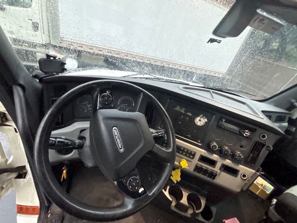 Day Cab Tractor-Heavy Duty Tractors-Freightliner-2020-T12664ST-North Bergen-NJ-575,948\n\t\tmiles-$ 35,750 - Image 11