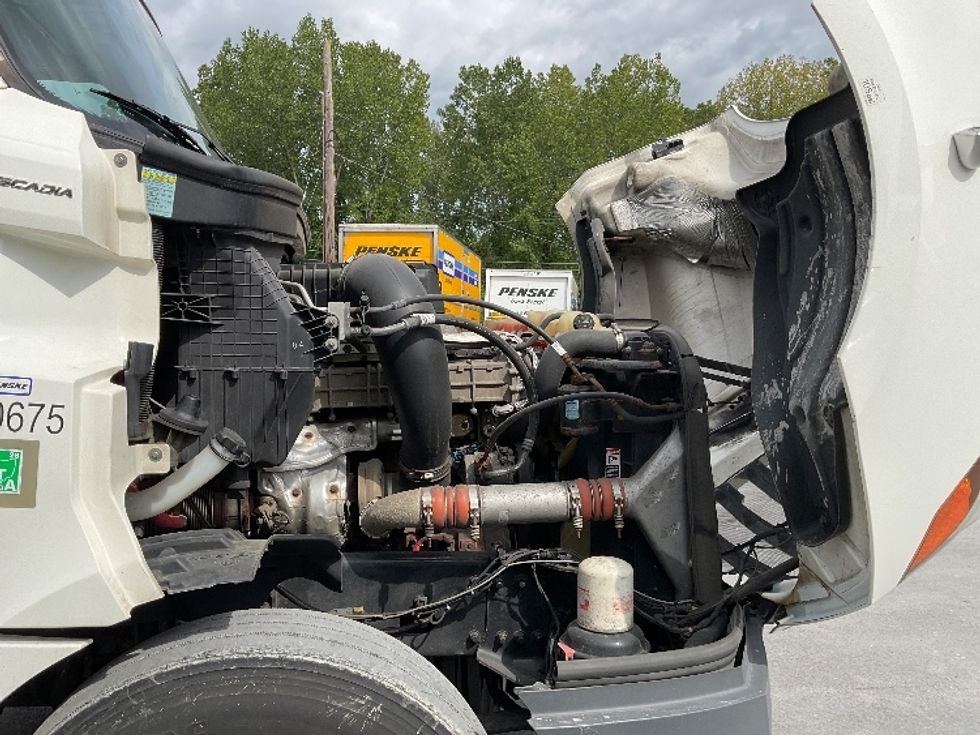 Day Cab Tractor-Heavy Duty Tractors-Freightliner-2020-T12664ST-North Bergen-NJ-590,944\n\t\tmiles-$ 35,250 - Image 15