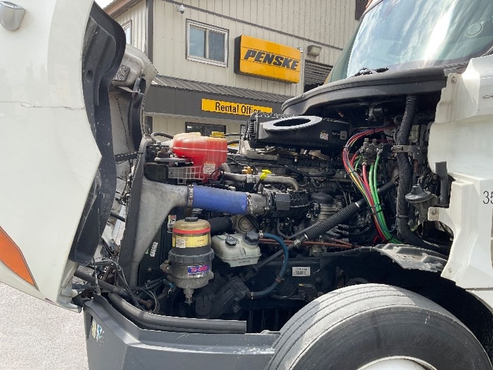 Day Cab Tractor-Heavy Duty Tractors-Freightliner-2020-T12664ST-North Bergen-NJ-590,944\n\t\tmiles-$ 35,250 - Image 16