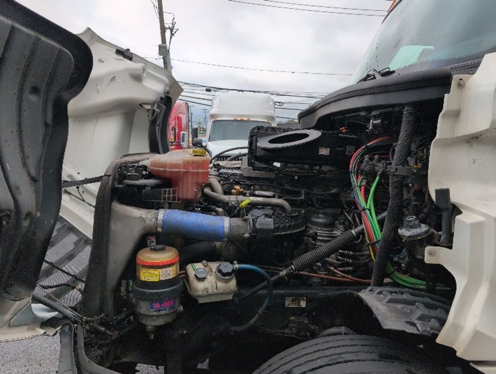 Day Cab Tractor-Heavy Duty Tractors-Freightliner-2020-T12664ST-North Bergen-NJ-615,154\n\t\tmiles-$ 31,750 - Image 16