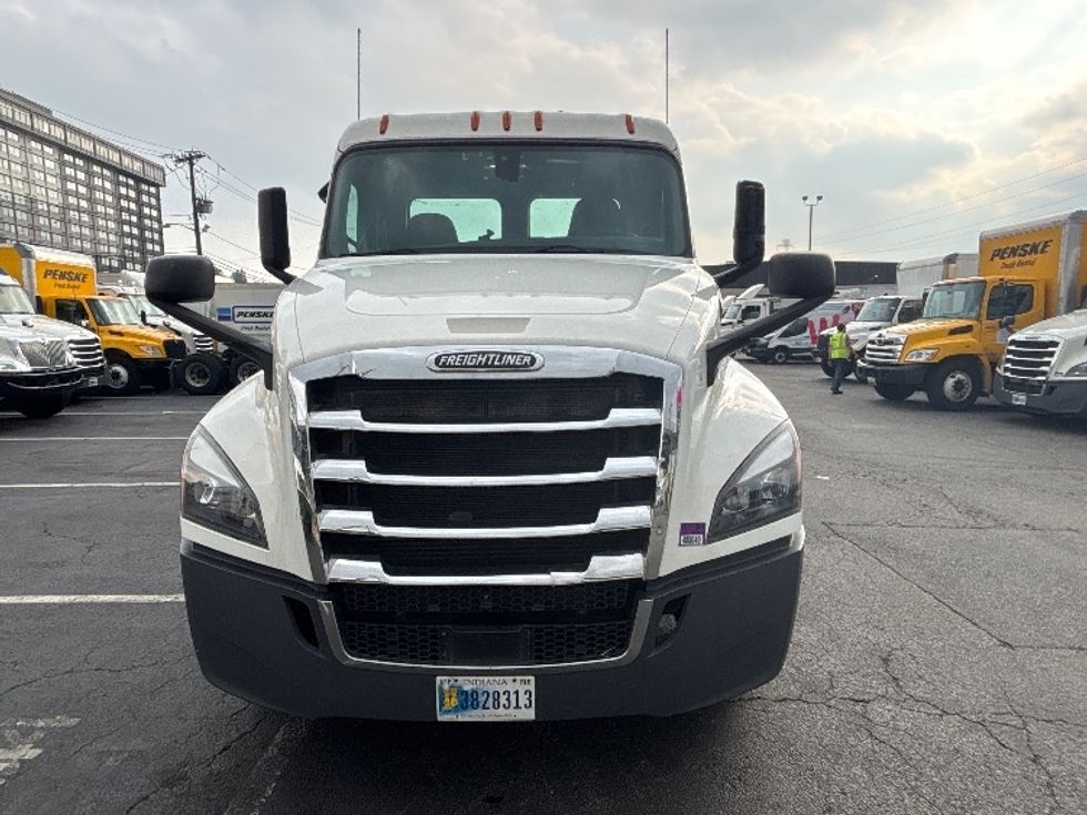 Day Cab Tractor-Heavy Duty Tractors-Freightliner-2020-T12664ST-North Bergen-NJ-626,027\n\t\tmiles-$ 26,500 - Image 2