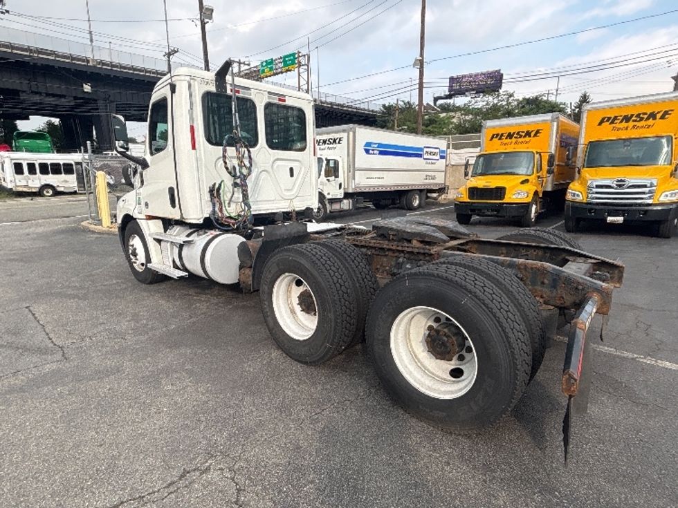 Day Cab Tractor-Heavy Duty Tractors-Freightliner-2020-T12664ST-North Bergen-NJ-626,027\n\t\tmiles-$ 26,500 - Image 5