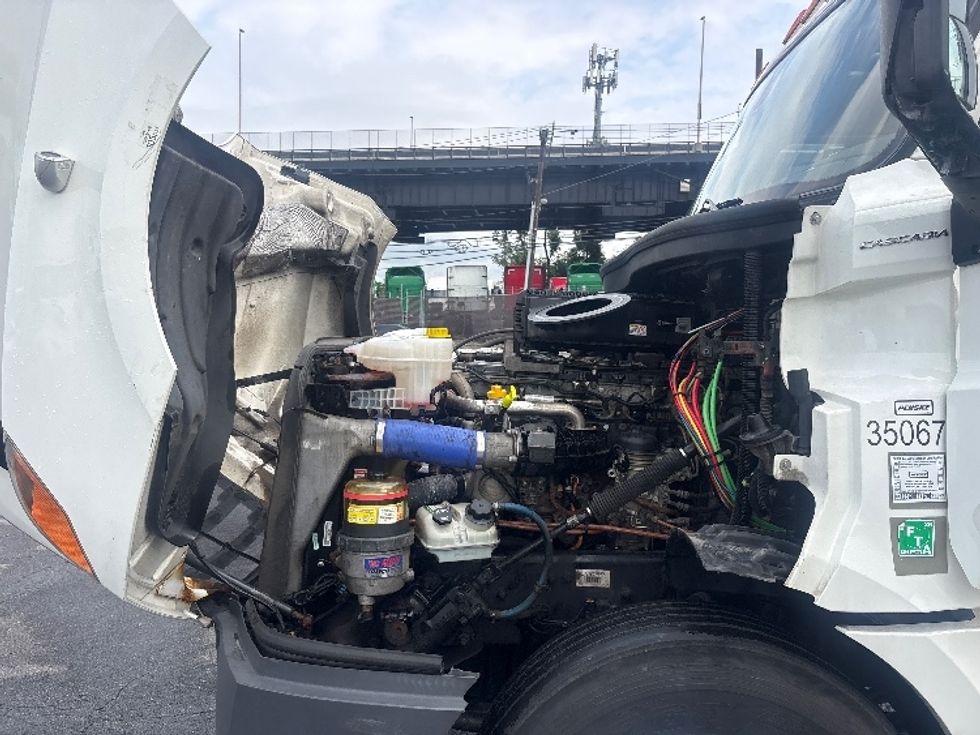 Day Cab Tractor-Heavy Duty Tractors-Freightliner-2020-T12664ST-North Bergen-NJ-679,956\n\t\tmiles-$ 27,750 - Image 16