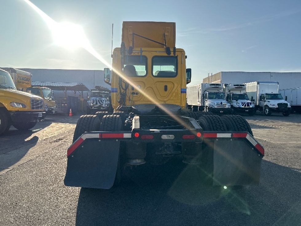 Day Cab Tractor-Heavy Duty Tractors-Freightliner-2020-T12664ST-North Las Vegas-NV-265,379\n\t\tmiles-$ 77,250 - Image 7