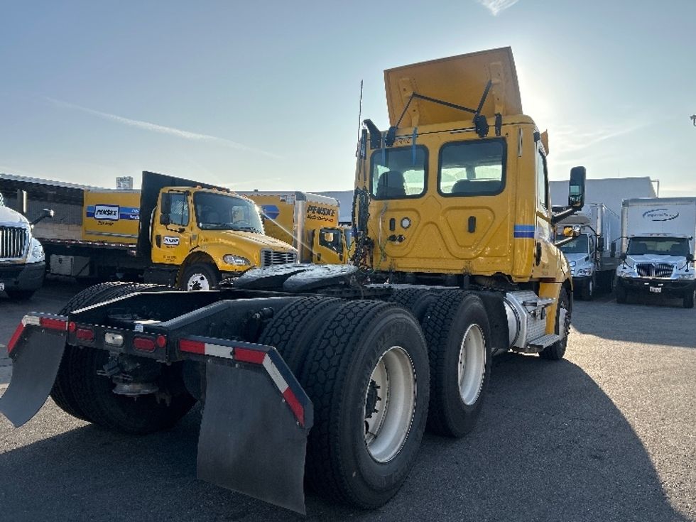 Day Cab Tractor-Heavy Duty Tractors-Freightliner-2020-T12664ST-North Las Vegas-NV-265,379\n\t\tmiles-$ 77,250 - Image 8