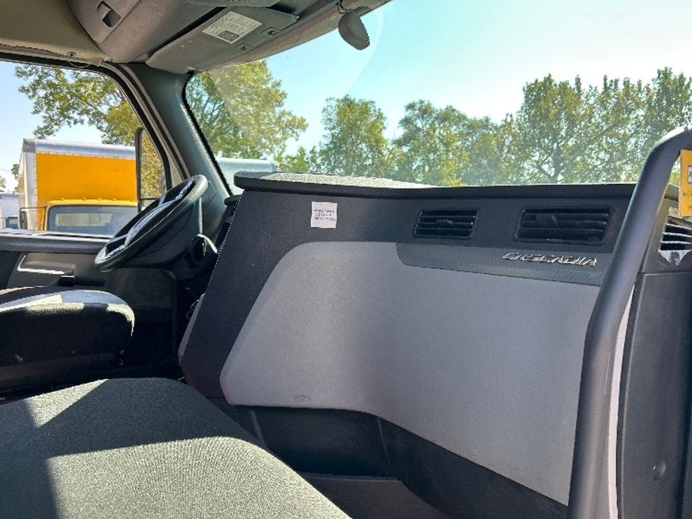 Day Cab Tractor-Heavy Duty Tractors-Freightliner-2020-T12664ST-North Liberty-IA-468,846\n\t\tmiles-$ 48,750 - Image 12